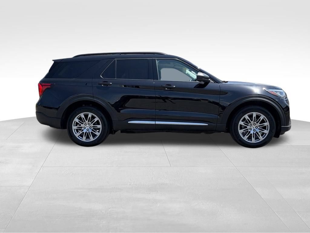 Certified 2025 Ford Explorer Active w/ Active Comfort Package AWD/4WD image 9