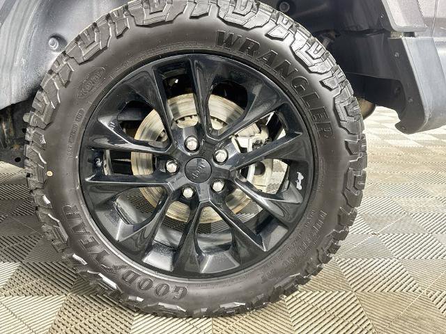 Used 2021 Jeep Wrangler Unlimited Sahara w/ Cold Weather Group AWD/4WD image 32
