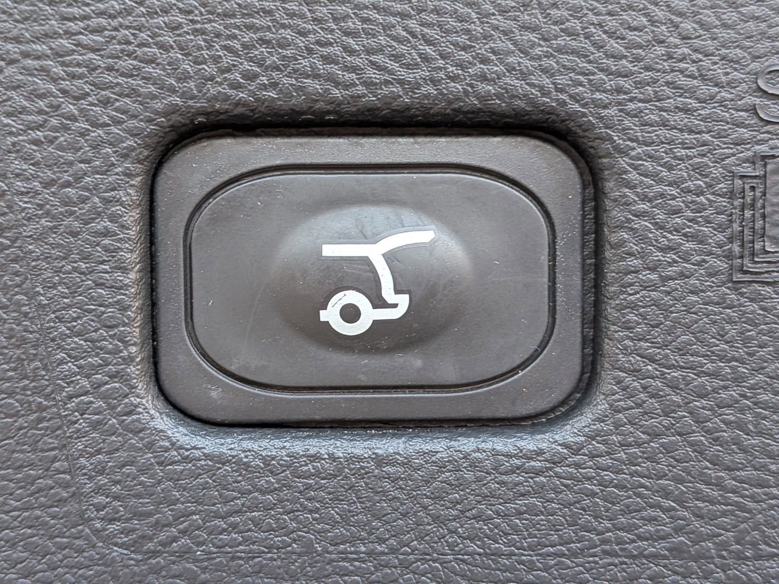 Certified 2024 Ford Edge SEL w/ Convenience Package image 15