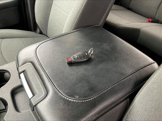 Used 2024 RAM 1500 Warlock AWD/4WD image 34