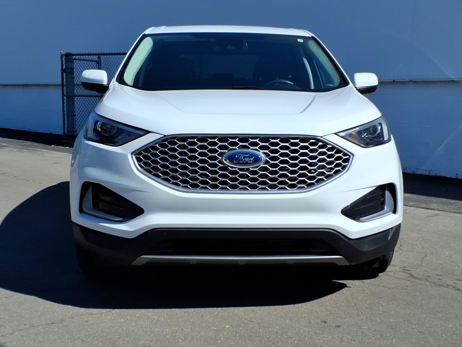 Certified 2023 Ford Edge SEL AWD/4WD image 2
