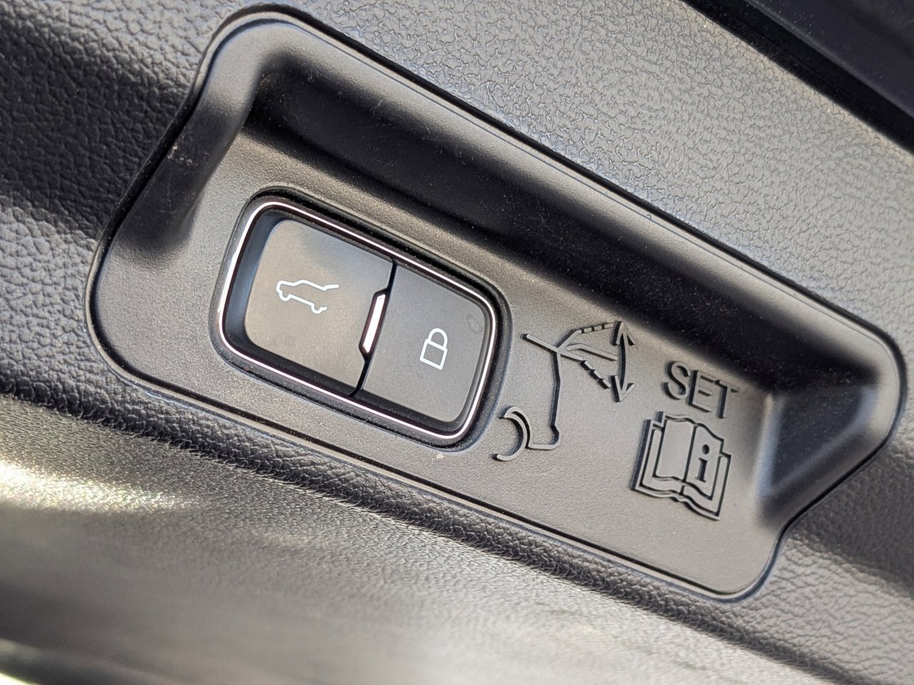 Certified 2020 Ford Explorer ST w/ Premium Technology Package image 14