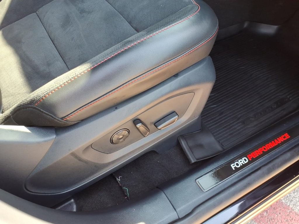 Certified 2025 Ford Explorer ST RWD image 5