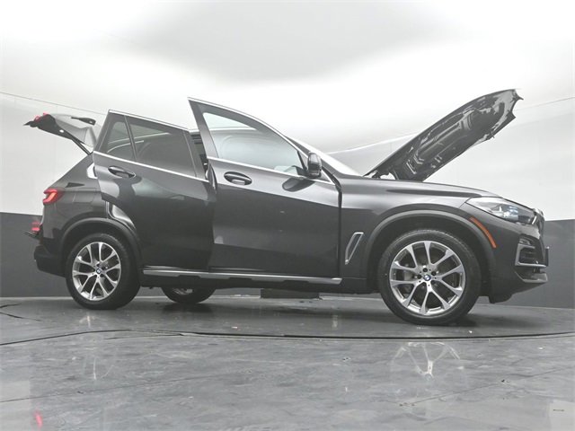 Used 2021 BMW X5 xDrive40i w/ Convenience Package image 51