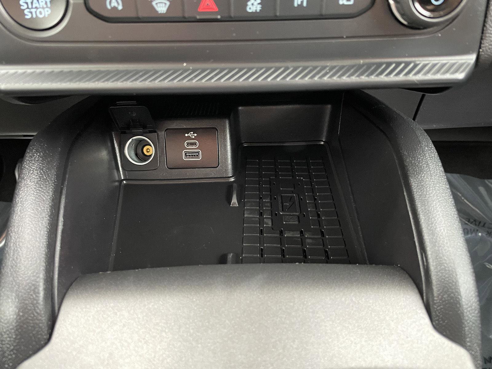 Certified 2025 Ford Bronco Sport Outer Banks w/ Outer Banks Tech Package+ AWD/4WD image 29