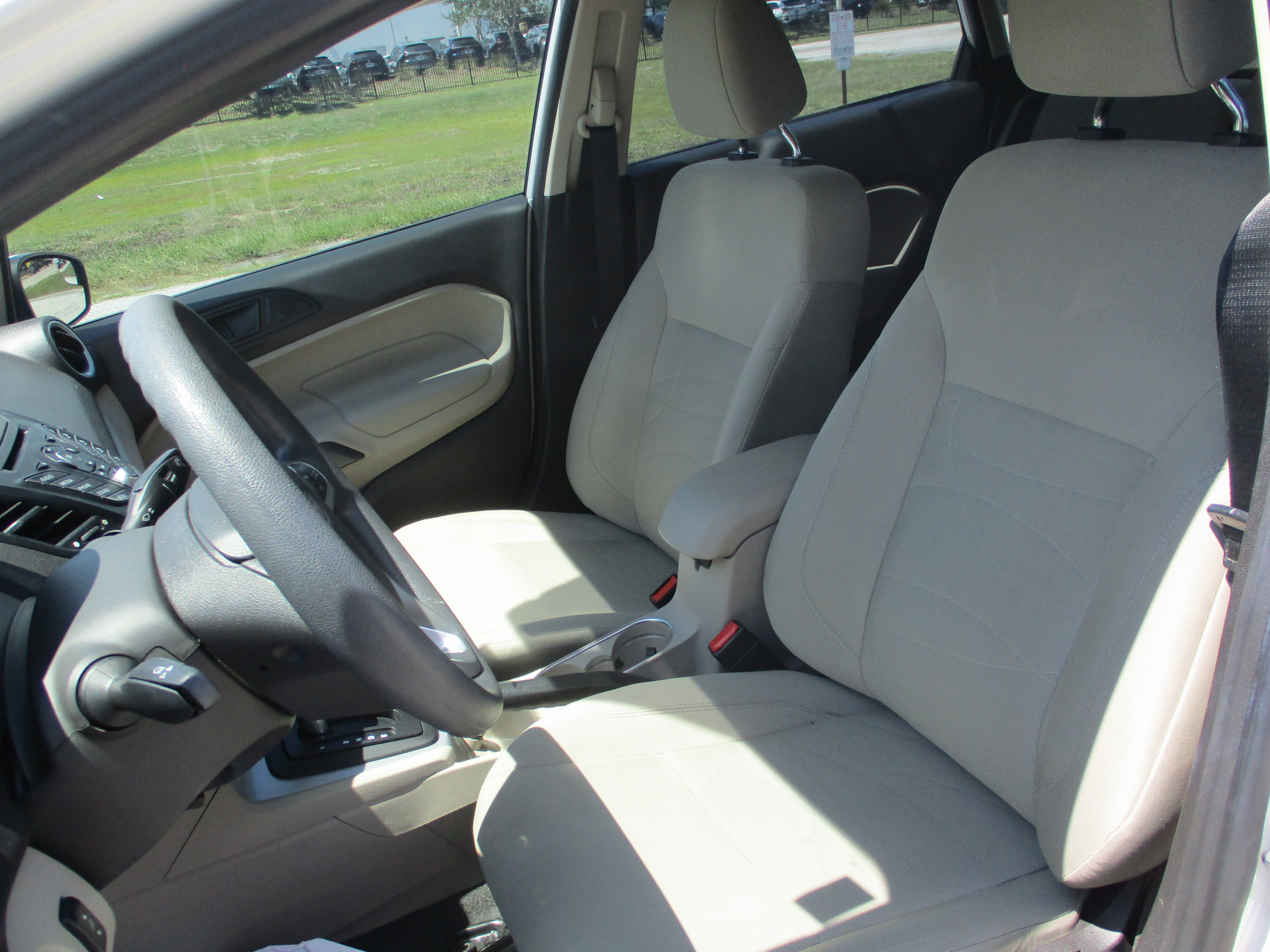 Certified 2018 Ford Fiesta SE FWD image 9