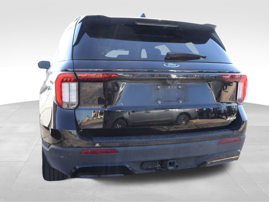 Certified 2025 Ford Explorer ST-Line w/ ST-Line Street Pack image 2