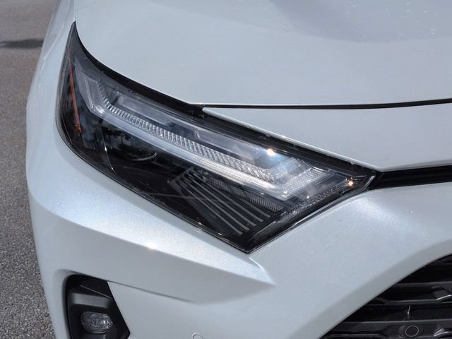 Used 2025 Toyota RAV4 Limited FWD image 10