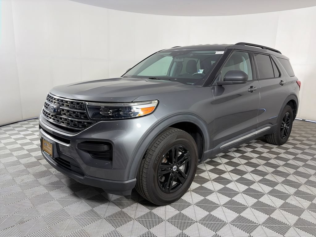 Certified 2022 Ford Explorer XLT AWD/4WD image 3