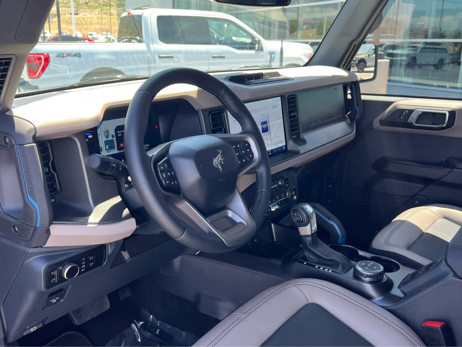 Certified 2024 Ford Bronco Wildtrak AWD/4WD image 28