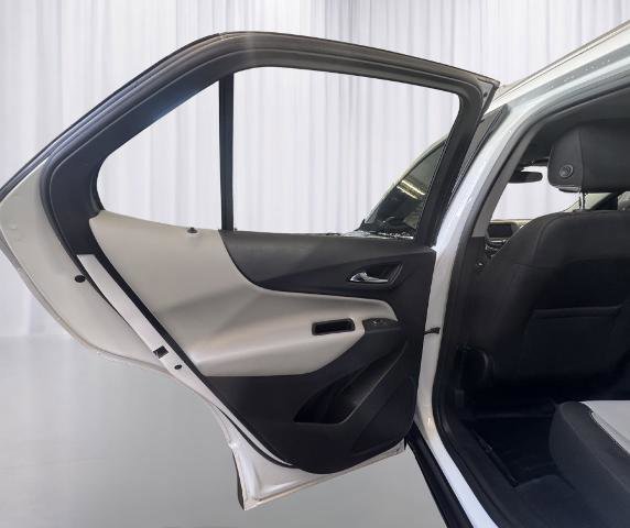 Used 2020 Chevrolet Equinox LT image 32