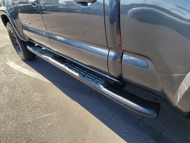 Used 2020 Toyota Tacoma SR5 RWD image 24