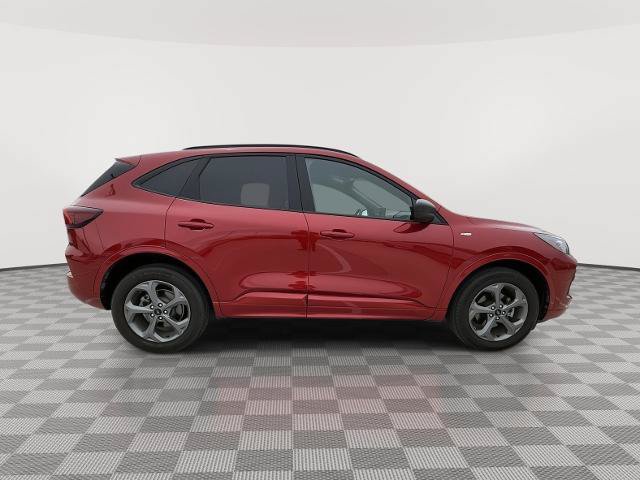 Certified 2023 Ford Escape ST-Line w/ Tech Pack #1 AWD/4WD image 6