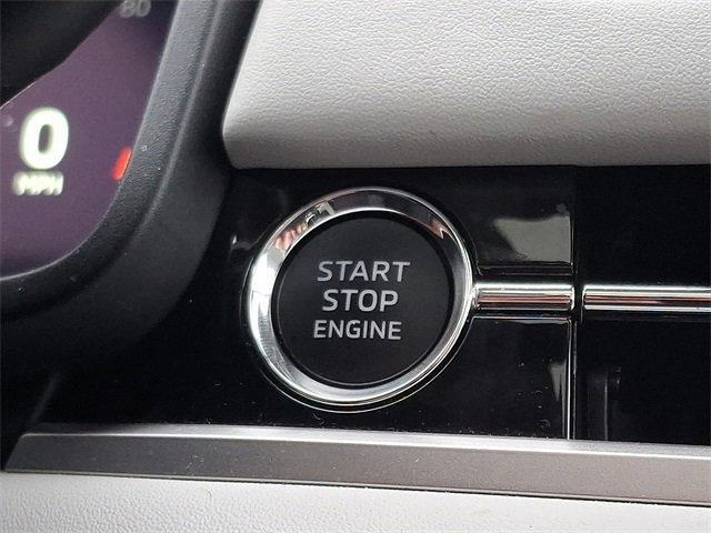 Used 2025 Mitsubishi Outlander SE image 27