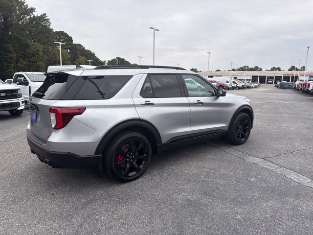 Certified 2023 Ford Explorer ST w/ Equipment Group 401A AWD/4WD image 3