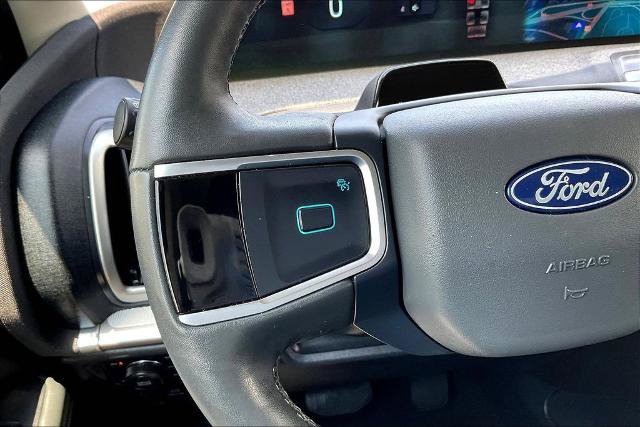 Certified 2025 Ford Expedition Active AWD/4WD image 11