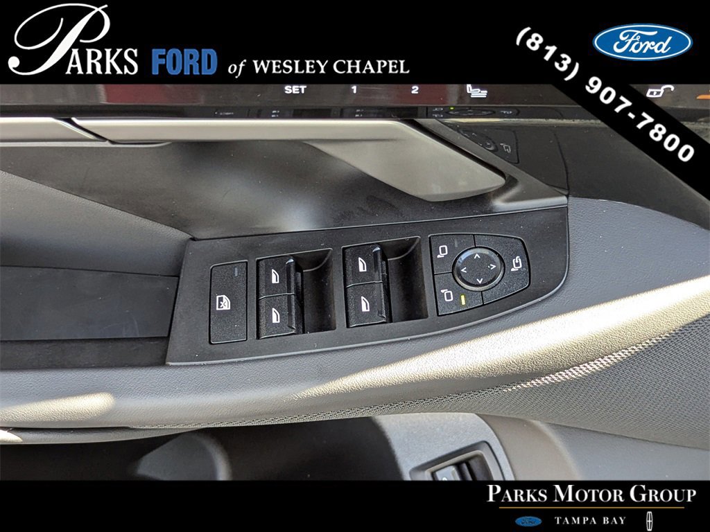 Used 2025 BMW 530i xDrive w/ Premium Package image 17
