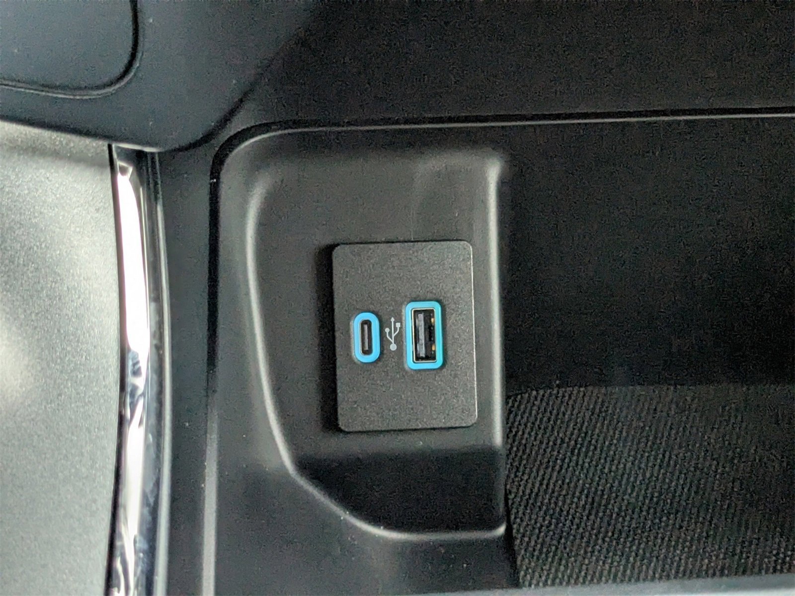 Certified 2023 Ford F150 Lightning XLT w/ Tow Technology Package image 25