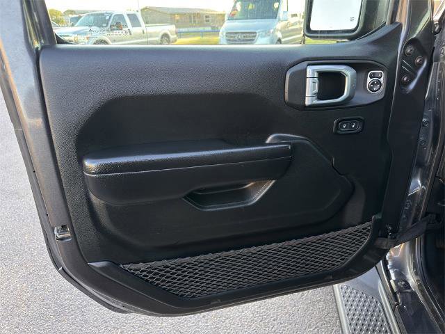 Used 2021 Jeep Gladiator Sport image 12