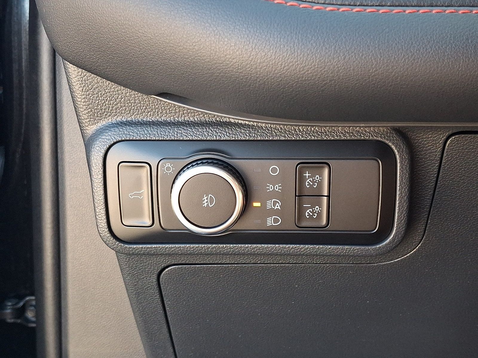 Certified 2025 Ford Explorer ST AWD/4WD image 28