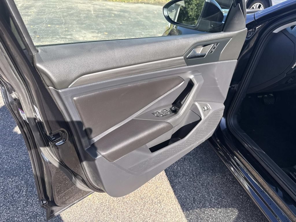 Used 2019 Volkswagen Jetta SEL FWD image 16
