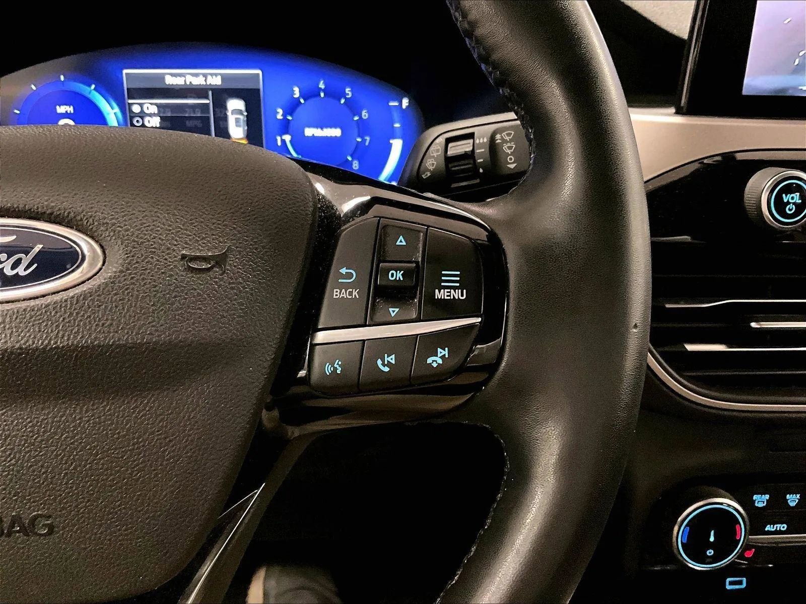 Certified 2022 Ford Escape SEL w/ Technology Package image 18