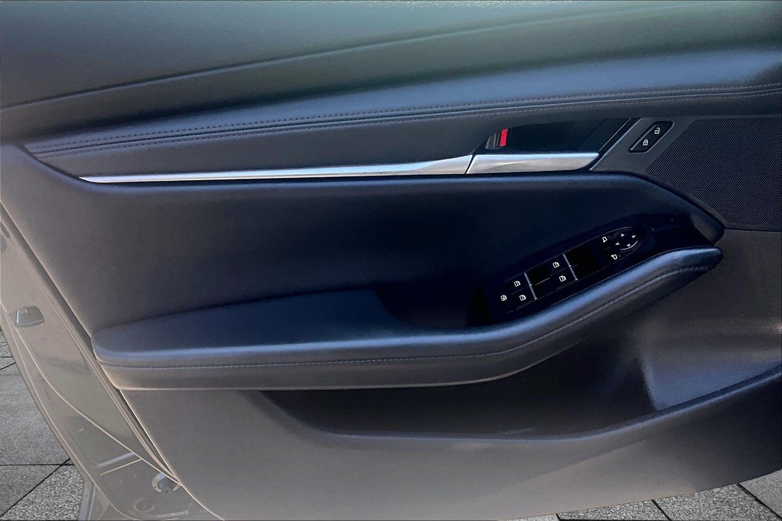 Used 2024 MAZDA MAZDA3 s FWD image 17