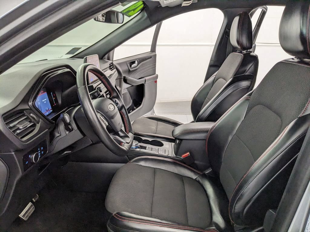 Certified 2024 Ford Escape ST-Line AWD/4WD image 14