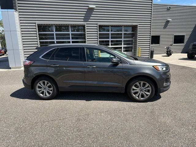 Certified 2019 Ford Edge Titanium FWD image 3