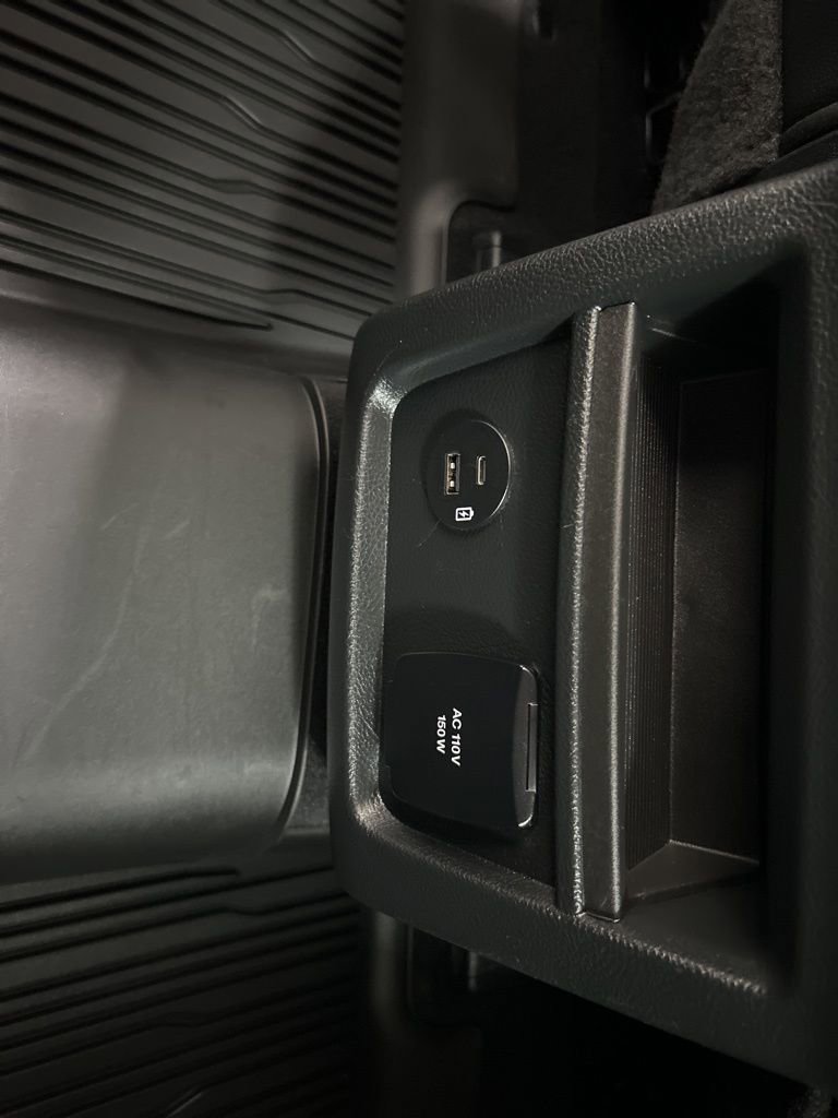 Certified 2022 Ford Edge Titanium image 29