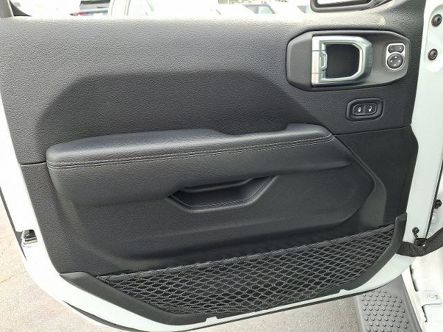 Used 2022 Jeep Wrangler Unlimited Sahara w/ Cold Weather Group image 12