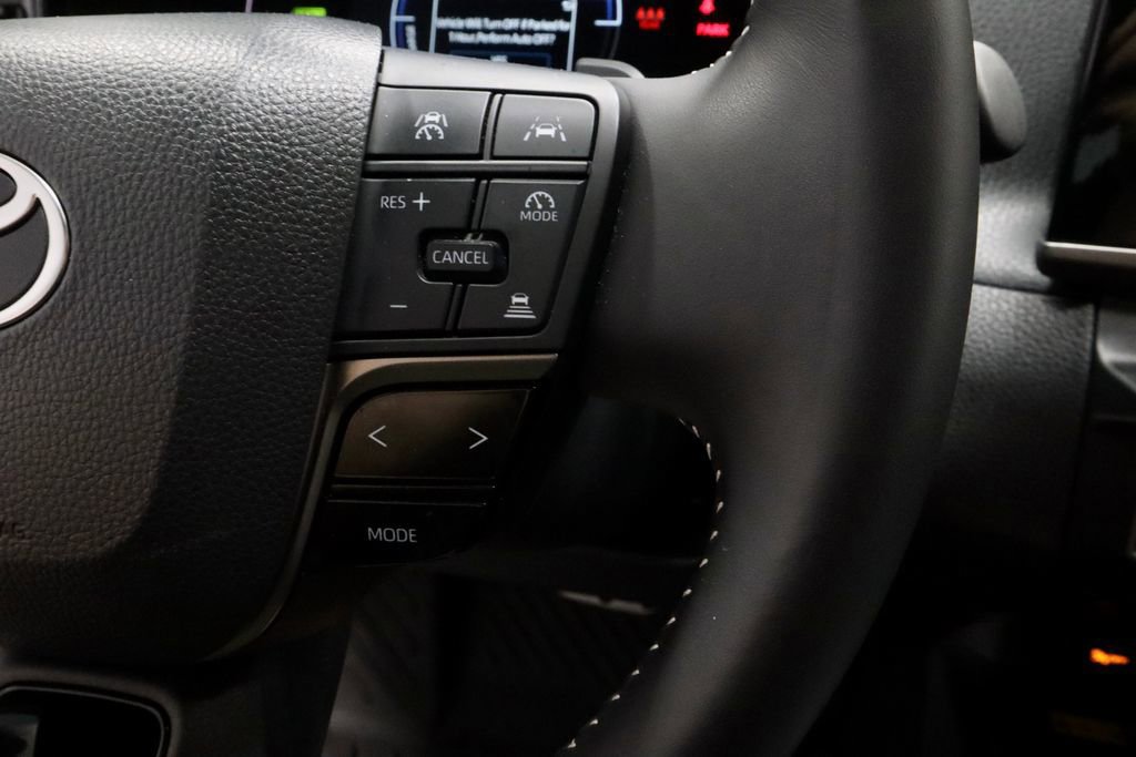 Used 2025 Toyota Camry SE AWD/4WD image 27