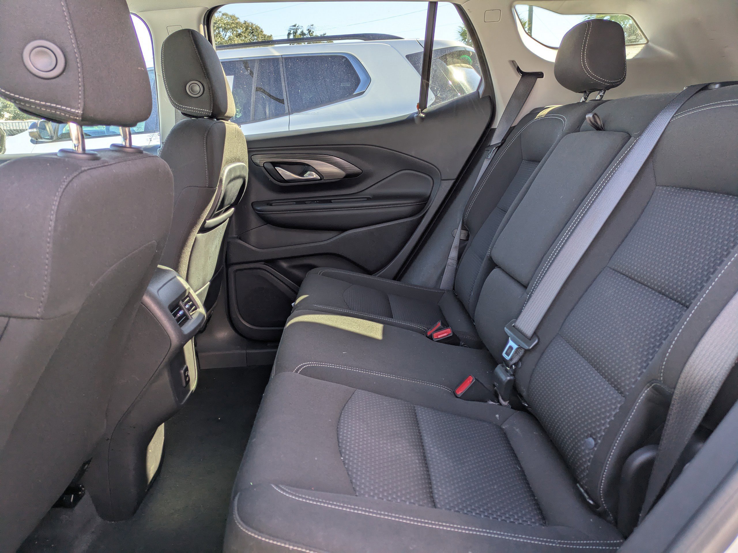 Used 2024 GMC Terrain SLE image 13