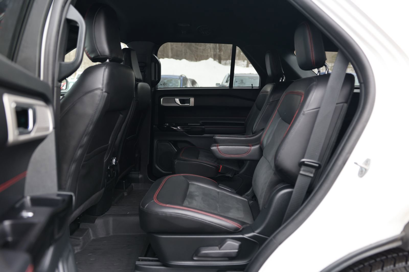 Certified 2022 Ford Explorer ST-Line w/ Class IV Trailer Tow Package AWD/4WD image 18
