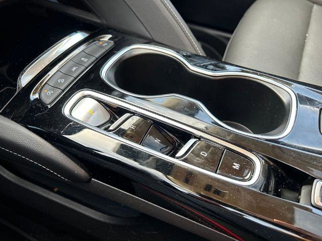 Used 2023 Buick Envision Essence w/ Sport Touring Package image 32