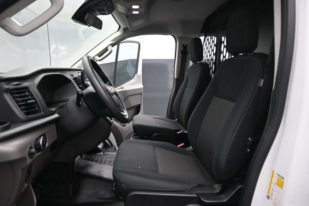 Certified 2025 Ford Transit 250 Low Roof w/ Exterior Upgrade Package RWD image 9