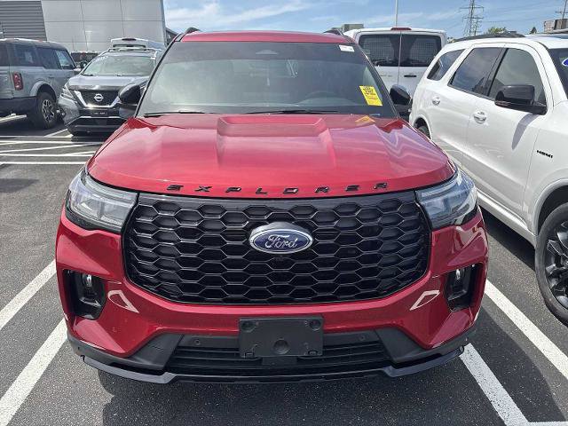 Certified 2025 Ford Explorer ST-Line w/ Premium Package AWD/4WD image 7