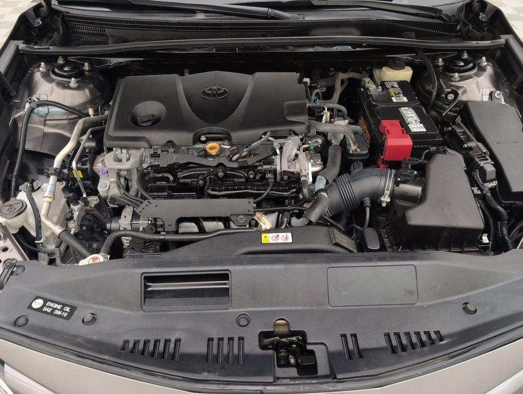 Used 2018 Toyota Camry LE FWD image 35