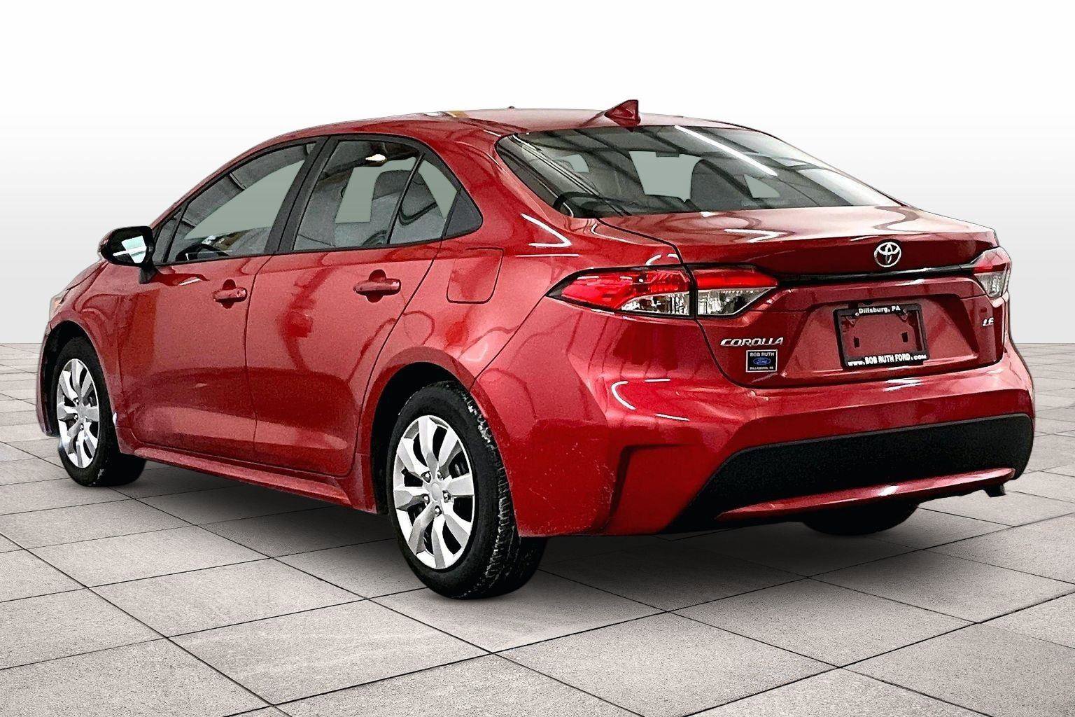 Used 2021 Toyota Corolla LE image 10