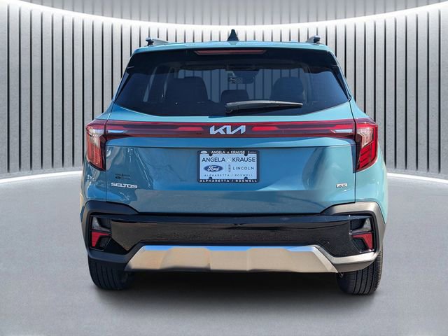 Used 2024 Kia Seltos EX image 3