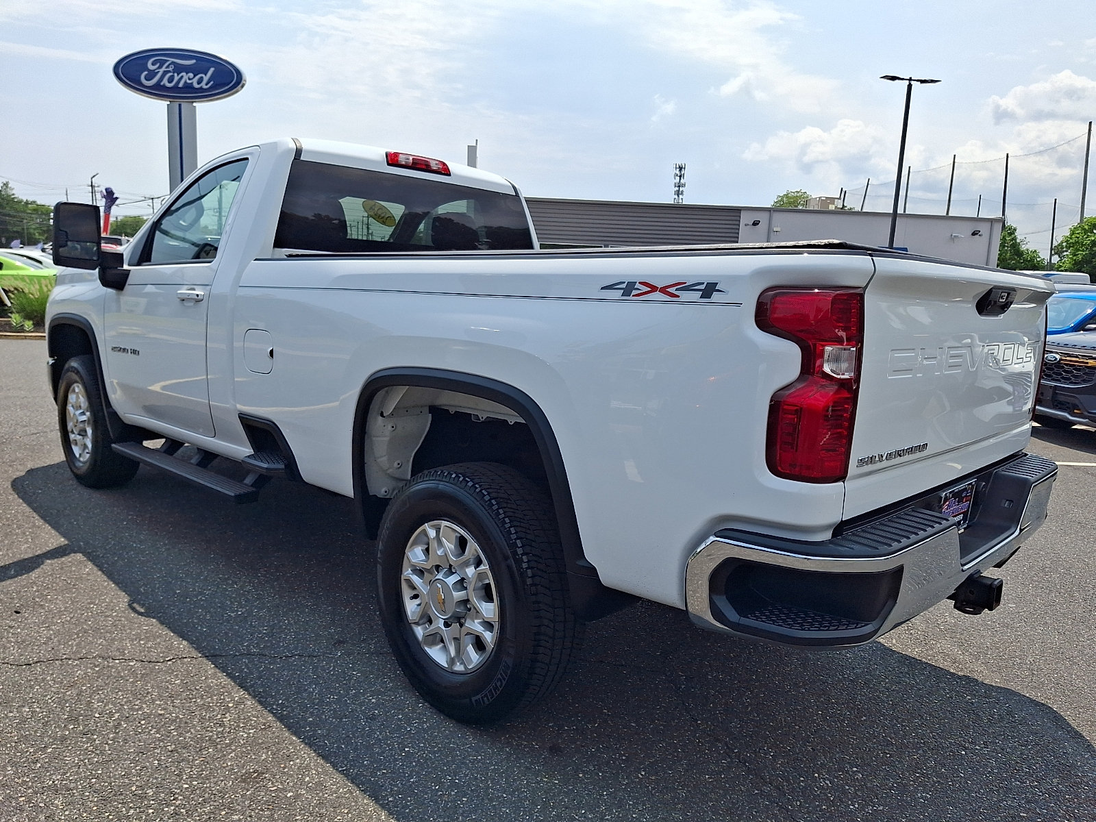 Used 2024 Chevrolet Silverado 2500 LT w/ Convenience Package AWD/4WD image 7