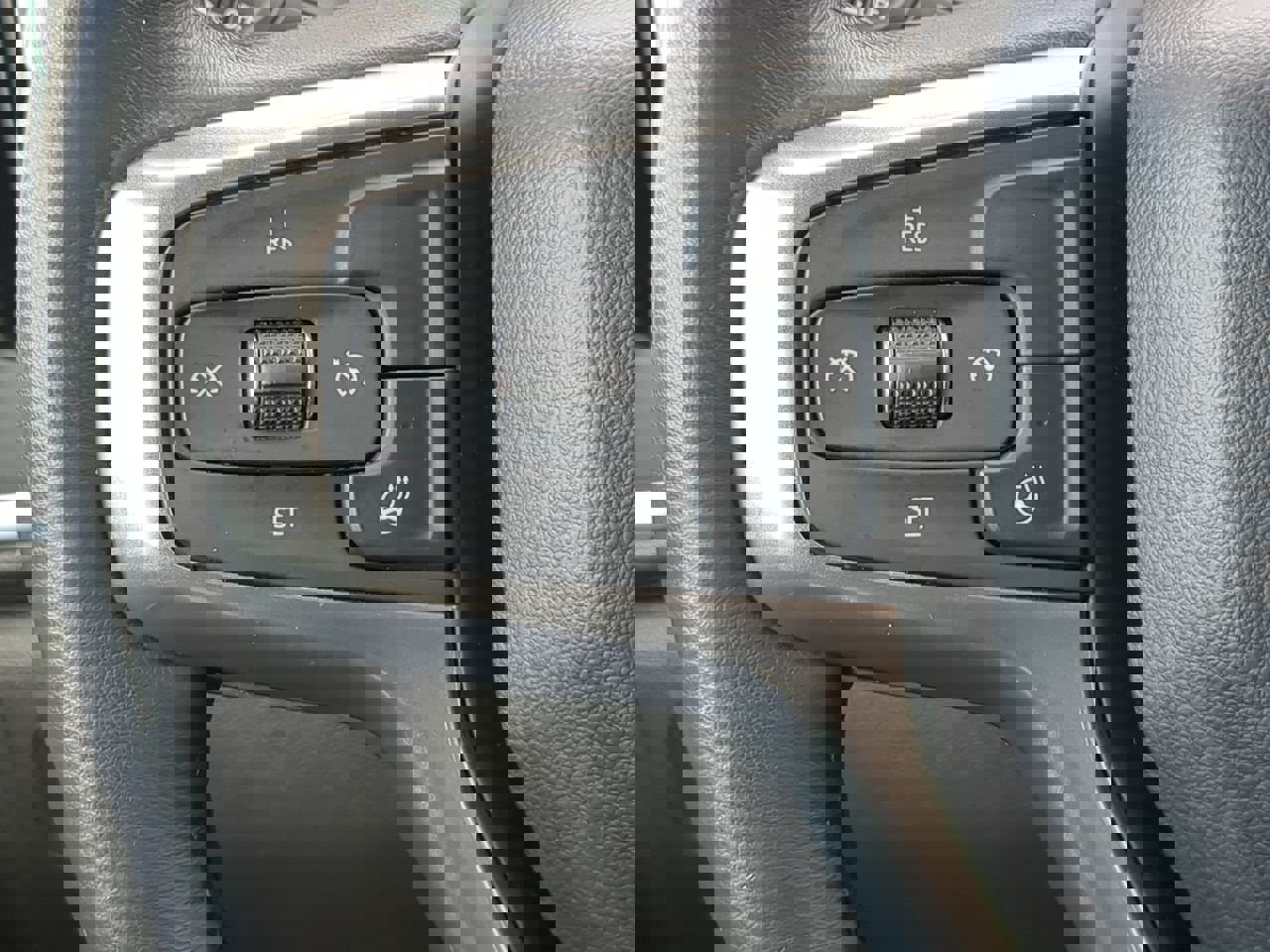 Used 2021 Chevrolet Silverado 1500 LT Trail Boss w/ Convenience Package II image 22