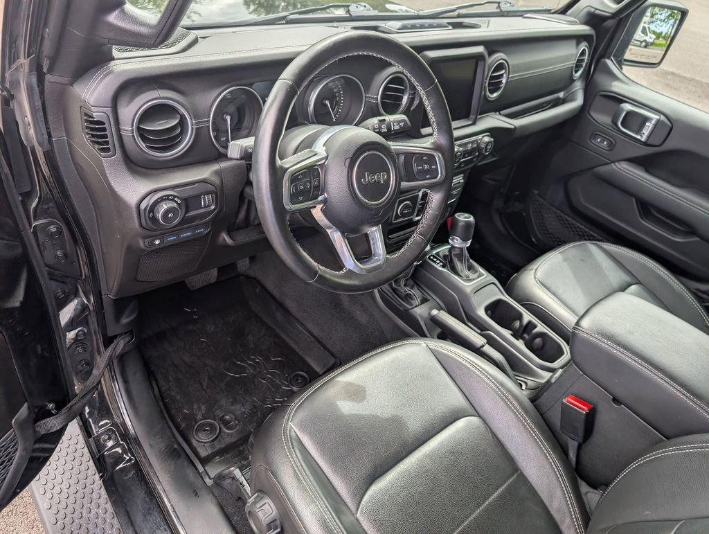 Used 2023 Jeep Wrangler Unlimited Sahara w/ Cold Weather Group AWD/4WD image 10