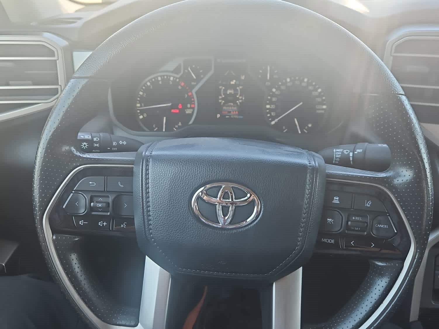 Used 2022 Toyota Tundra SR5 w/ Convenience Package image 15