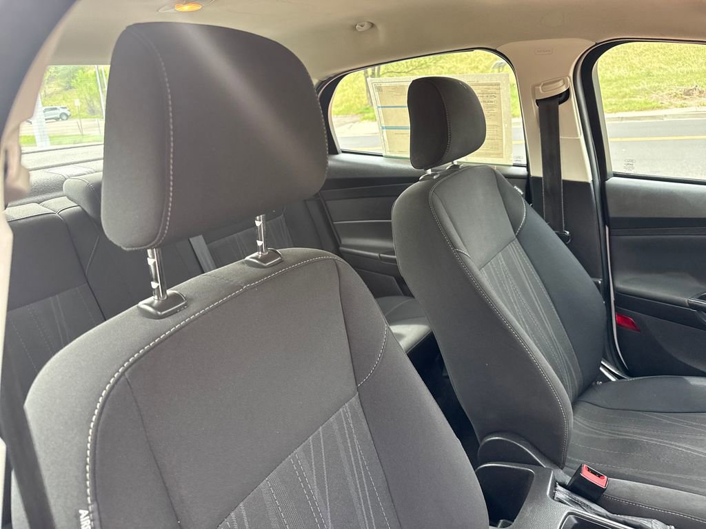 Certified 2018 Ford Focus S FWD image 30