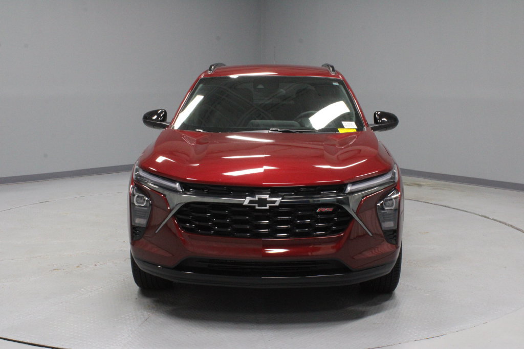 Used 2025 Chevrolet Trax RS w/ Driver Confidence Package FWD image 5