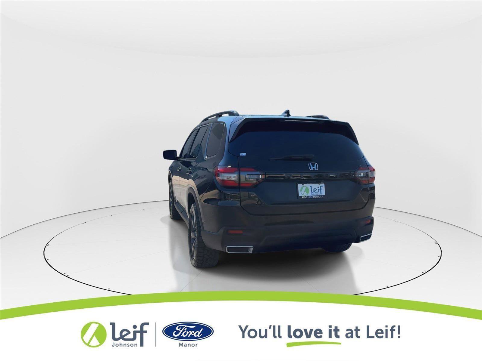 Used 2023 Honda Pilot Sport image 6