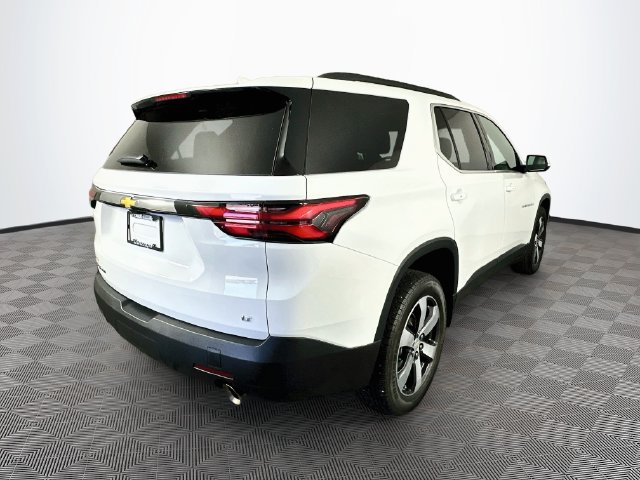 Used 2023 Chevrolet Traverse LT w/ LT Premium Package AWD/4WD image 12