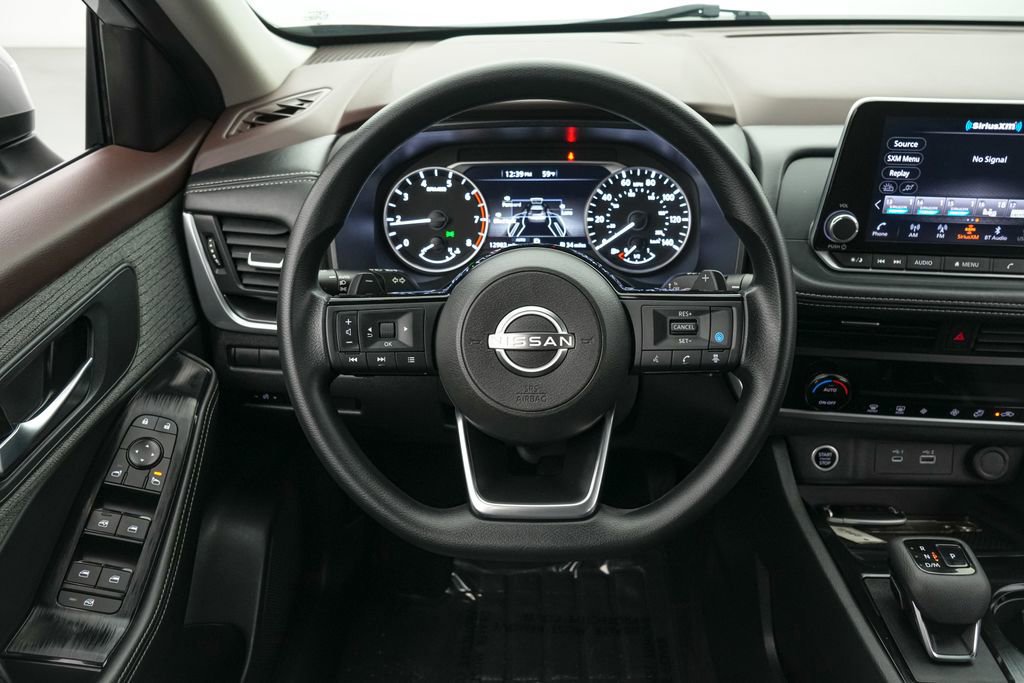 Used 2023 Nissan Rogue SV AWD/4WD image 13