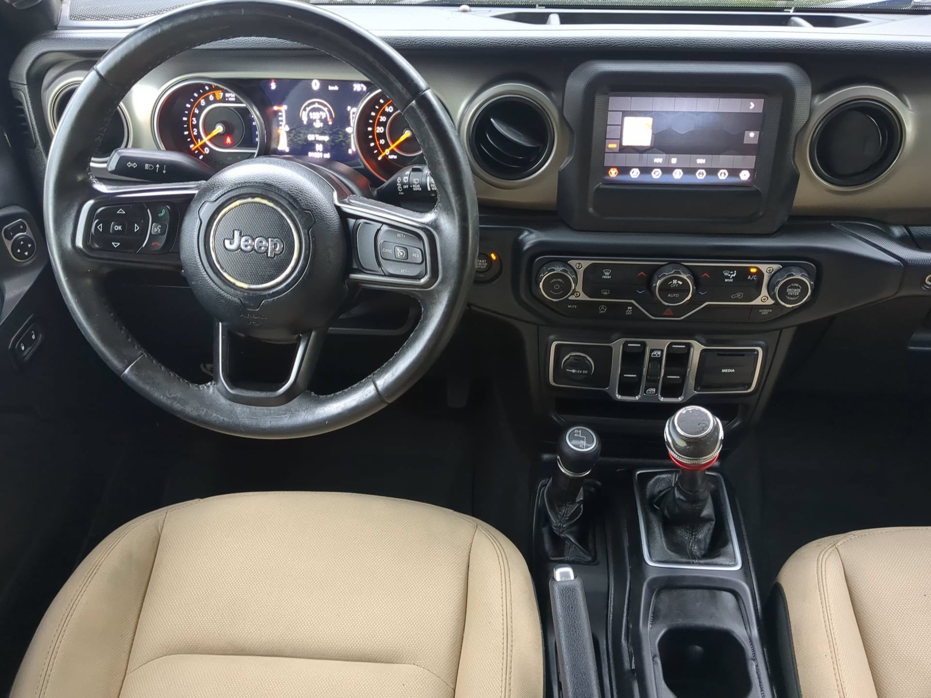 Used 2018 Jeep Wrangler Unlimited Sport S AWD/4WD image 50